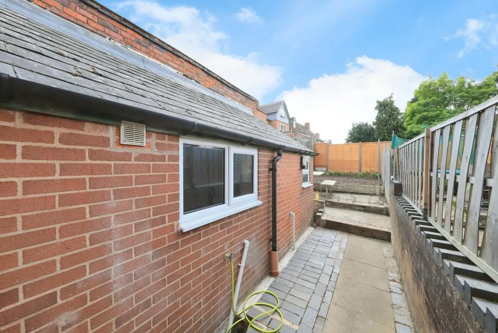 3 bed Terraced