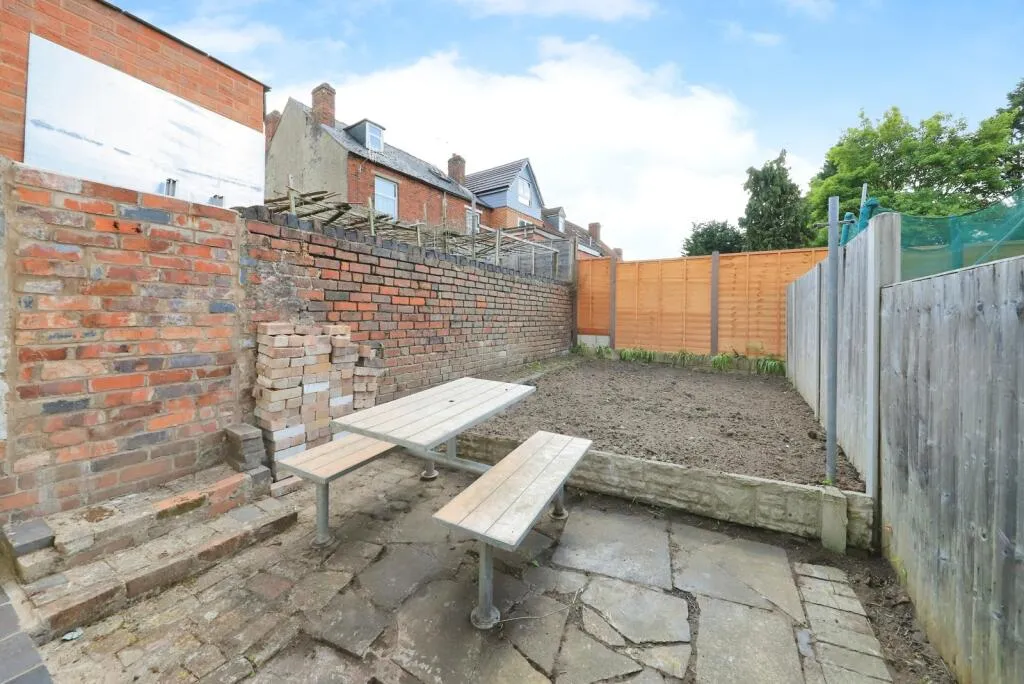 3 bed Terraced