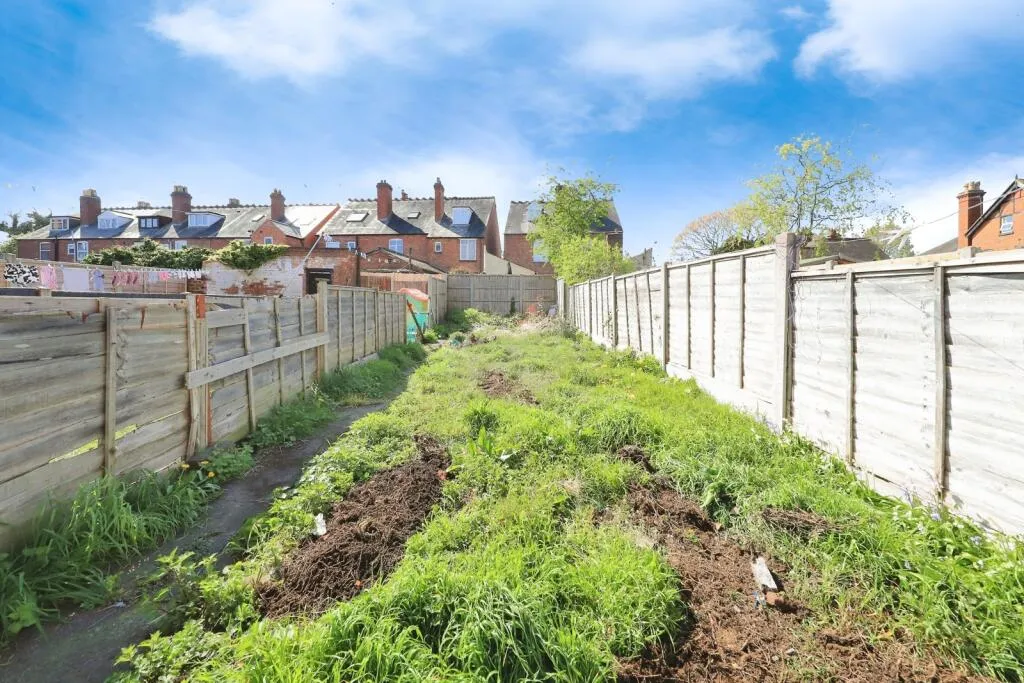 2 bed Terraced