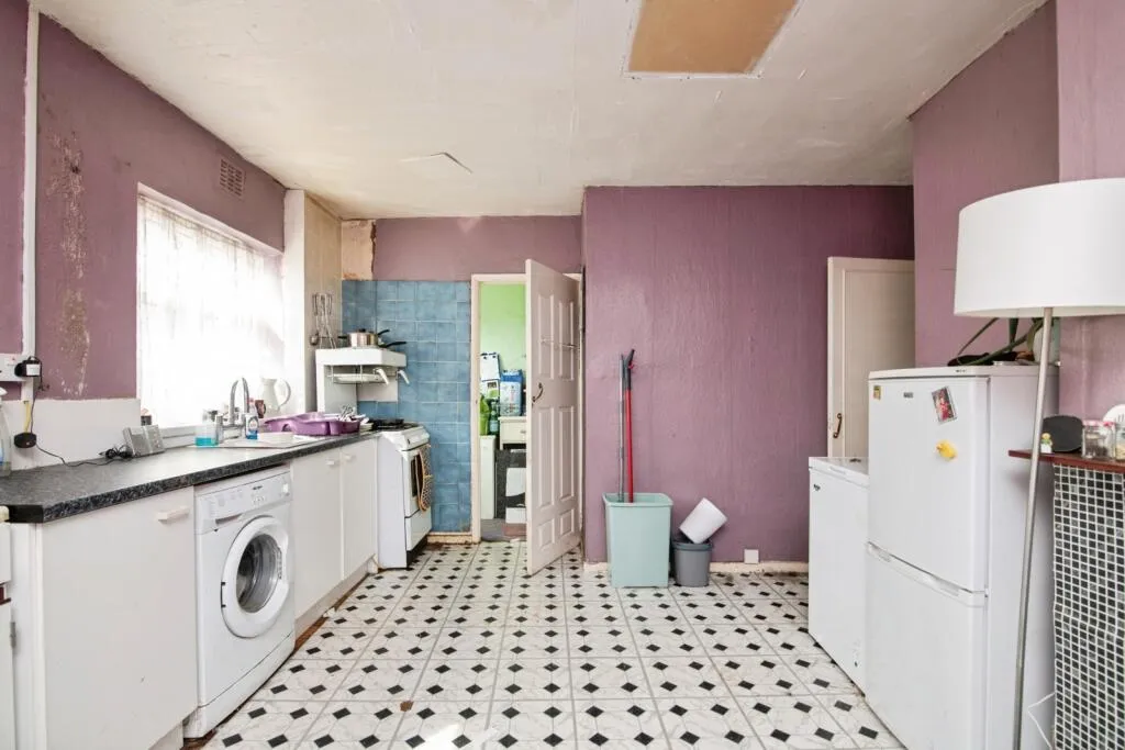 3 bed End of Terrace