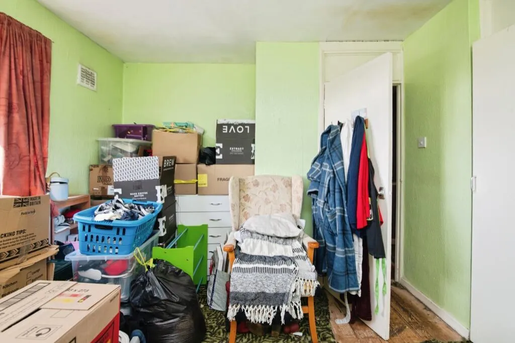3 bed End of Terrace