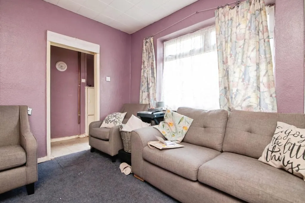 3 bed End of Terrace