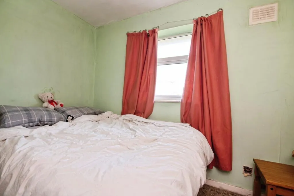 3 bed End of Terrace
