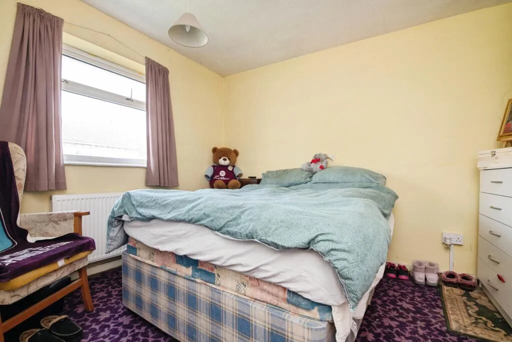 3 bed End of Terrace