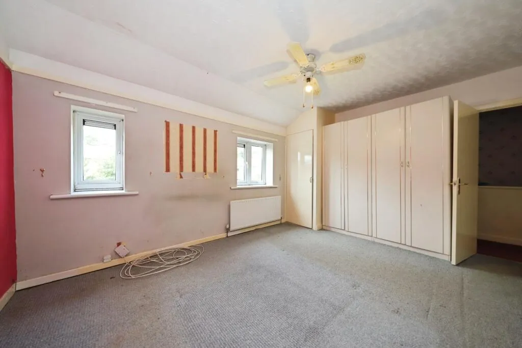 3 bed End of Terrace