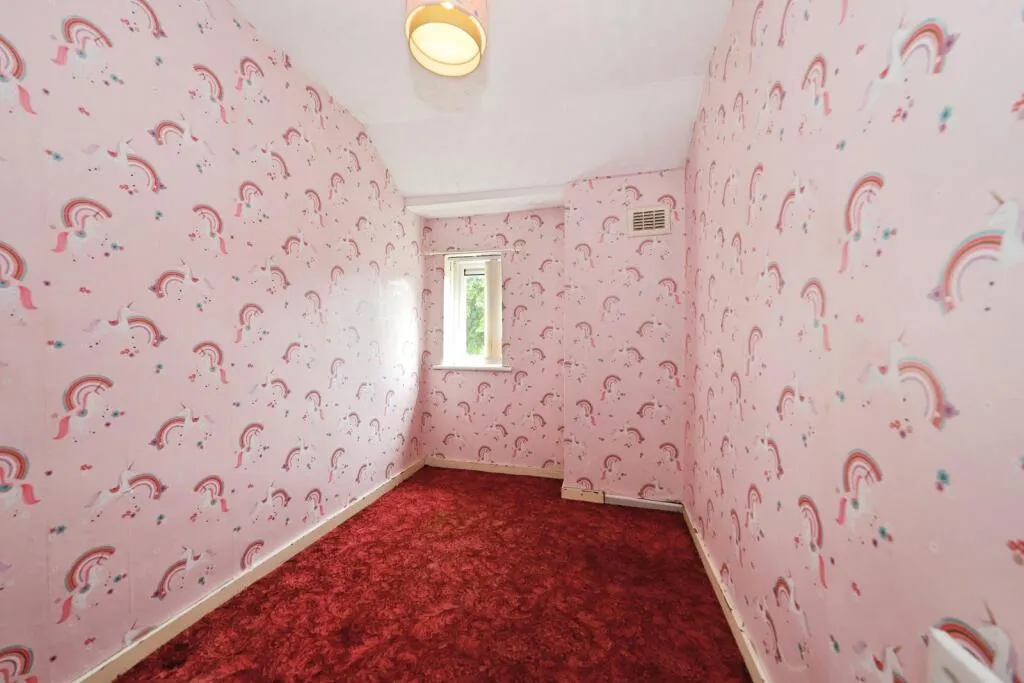 3 bed End of Terrace