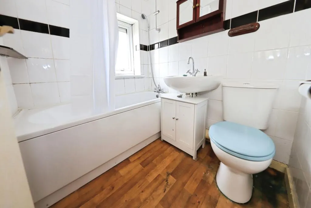 3 bed End of Terrace