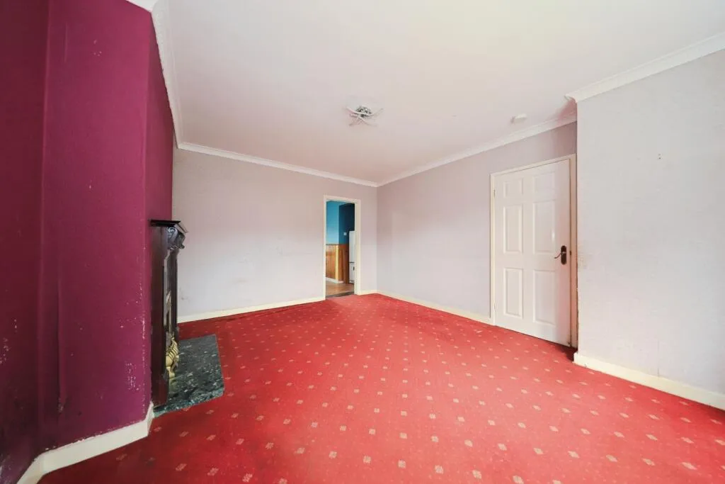 3 bed End of Terrace