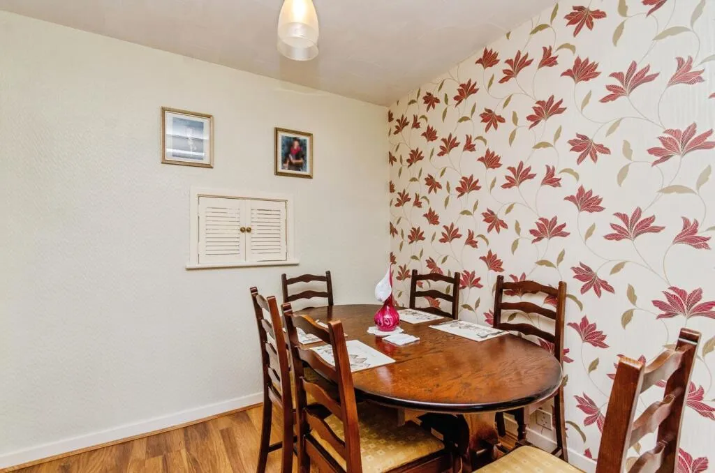 3 bed Semi-Detached