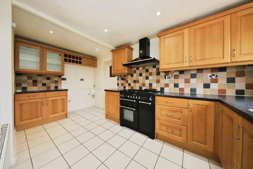 3 bed Semi-Detached