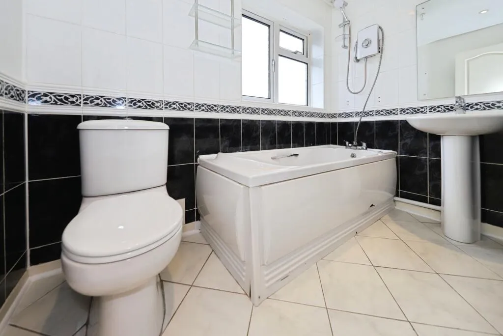 3 bed Semi-Detached