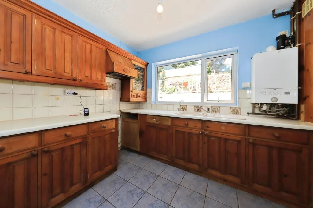 2 bed Semi-Detached Bungalow
