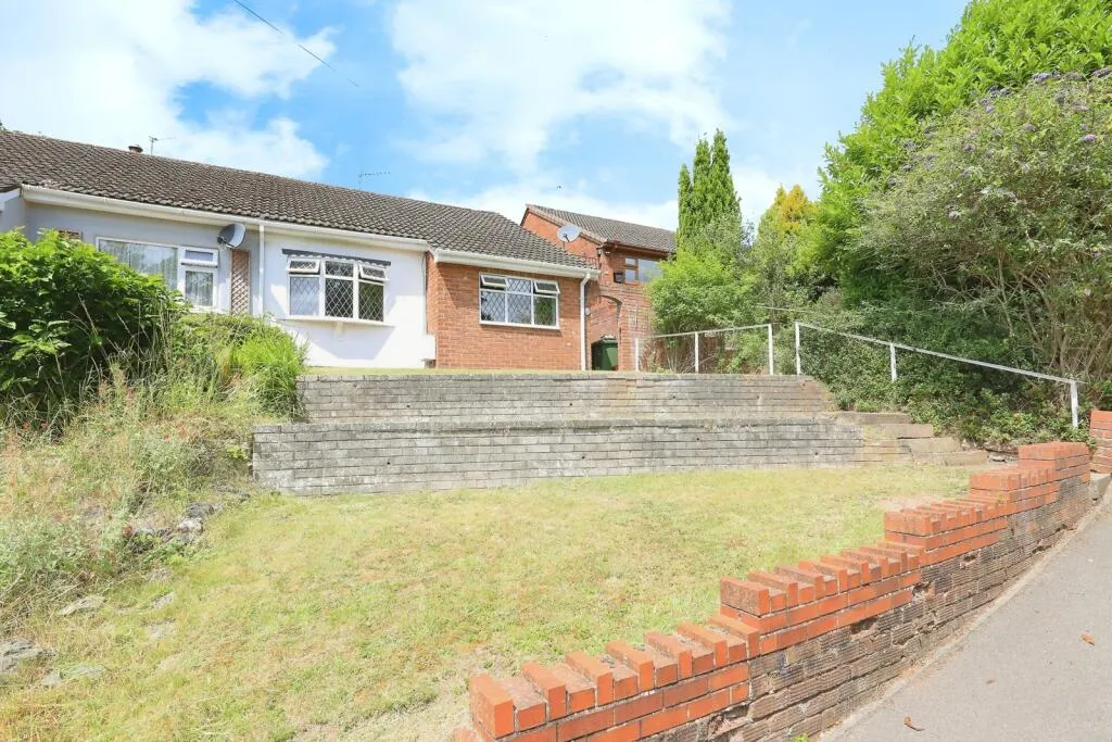 2 bed Semi-Detached Bungalow