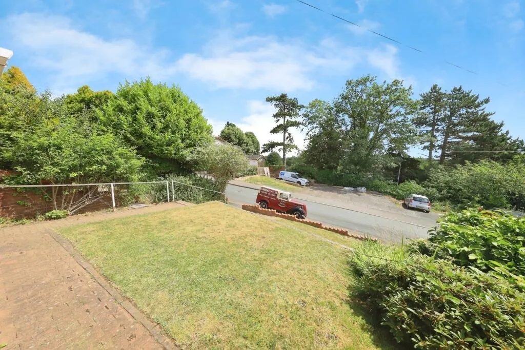 2 bed Semi-Detached Bungalow