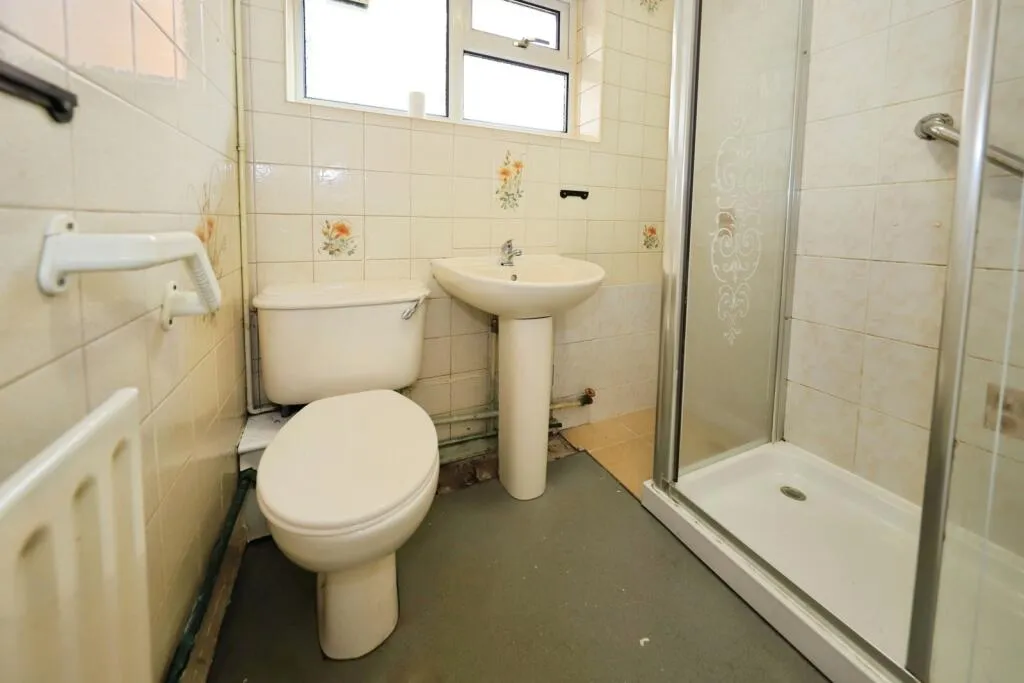 2 bed Semi-Detached Bungalow