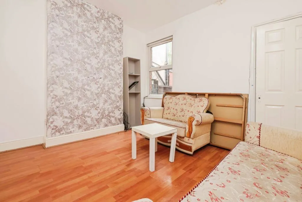 2 bed Terraced
