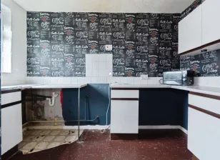 2 bed Maisonette