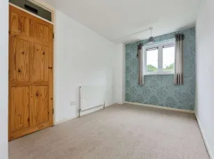 2 bed Maisonette