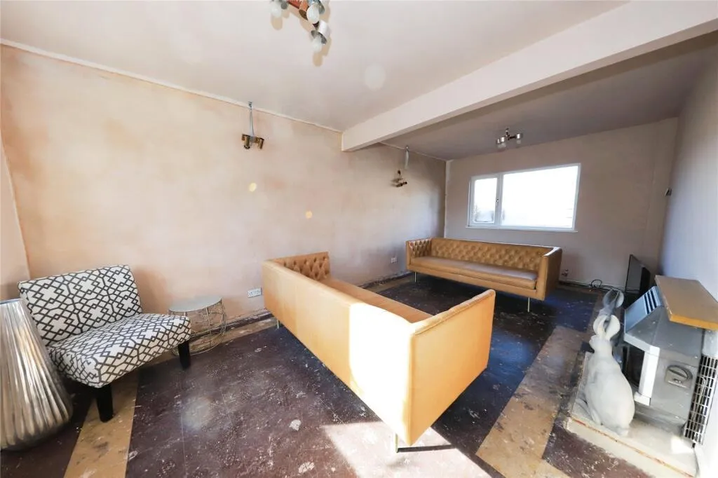 2 bed Semi-Detached
