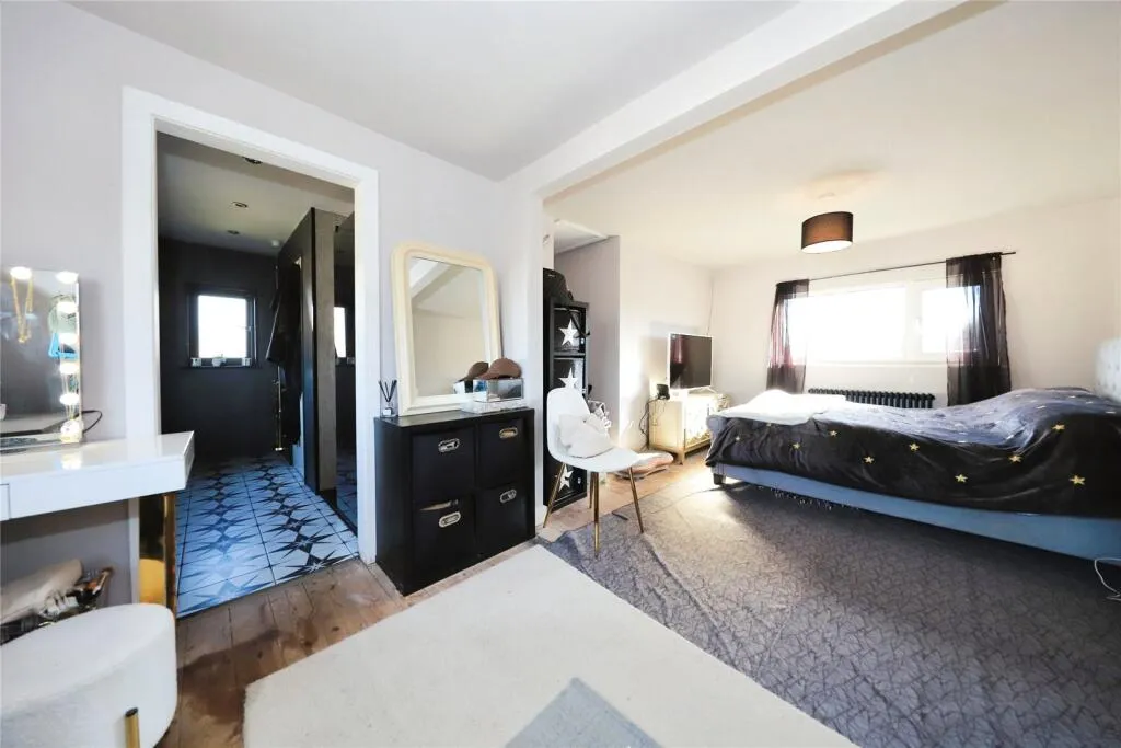 2 bed Semi-Detached
