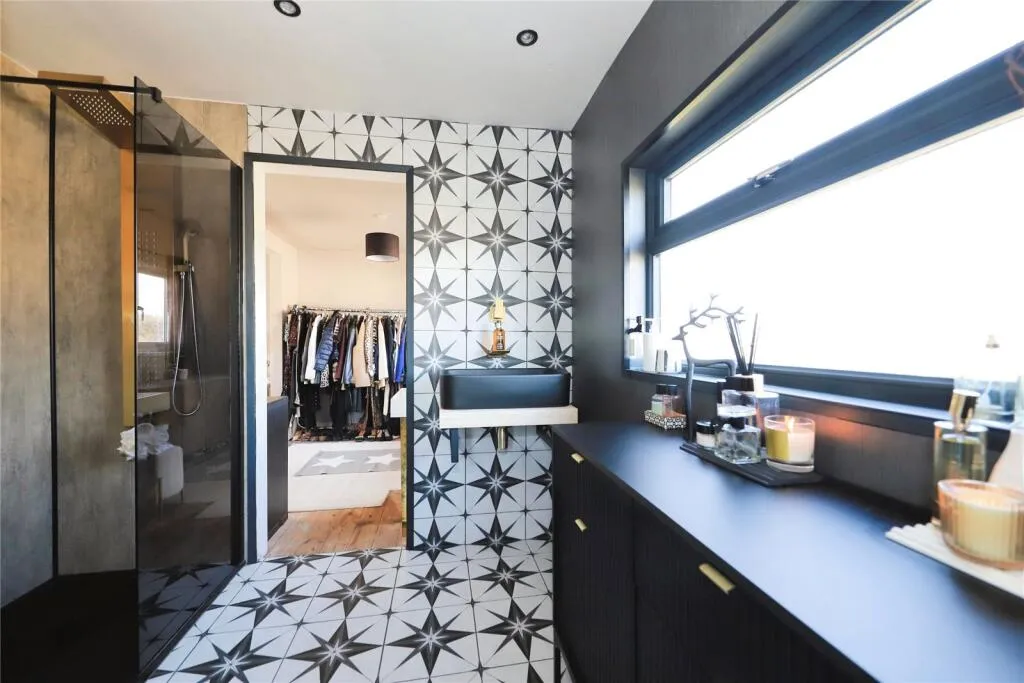 2 bed Semi-Detached