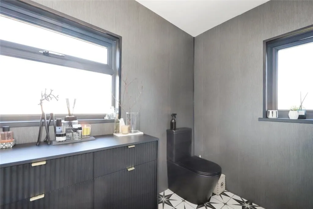 2 bed Semi-Detached