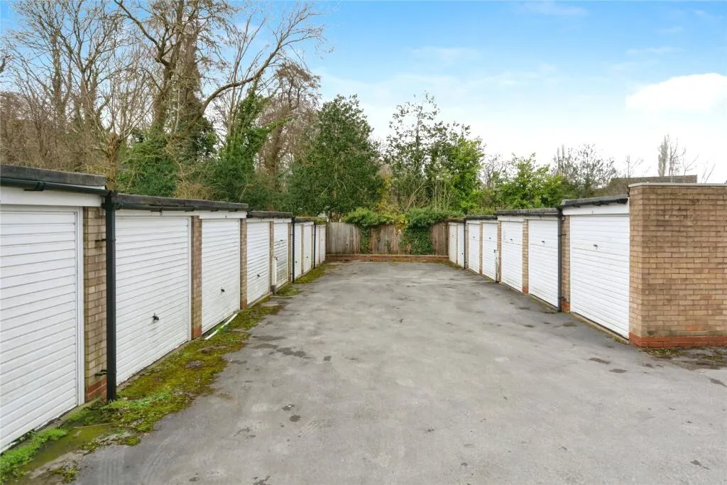 2 bed Apartment