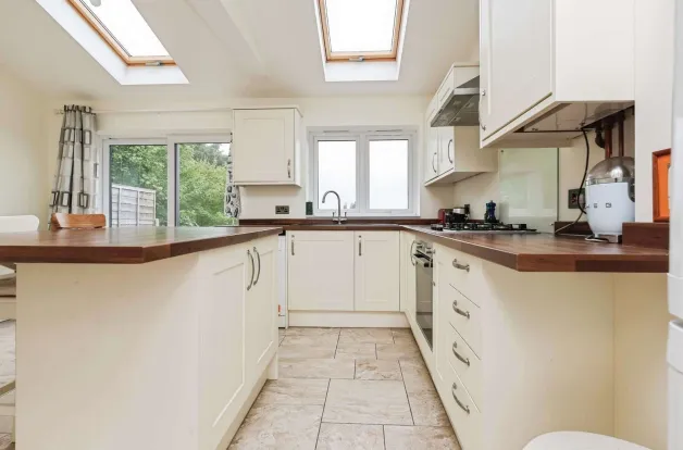 2 bed Semi-Detached