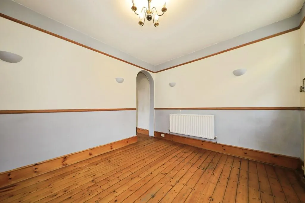 3 bed End of Terrace