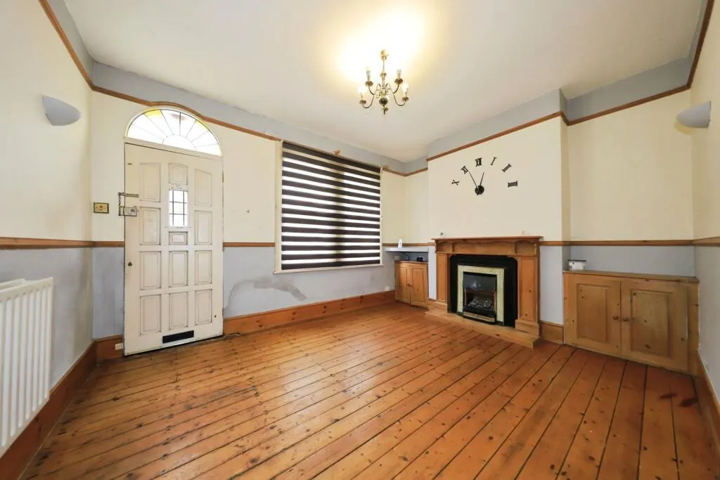 3 bed End of Terrace