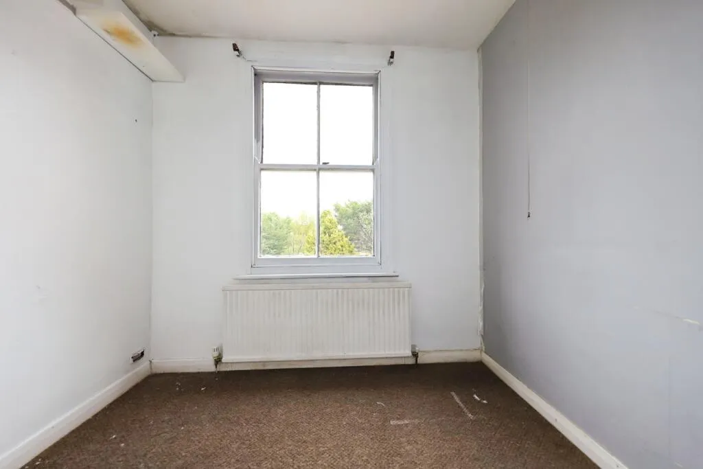 3 bed End of Terrace