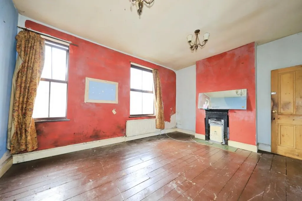 3 bed Terraced