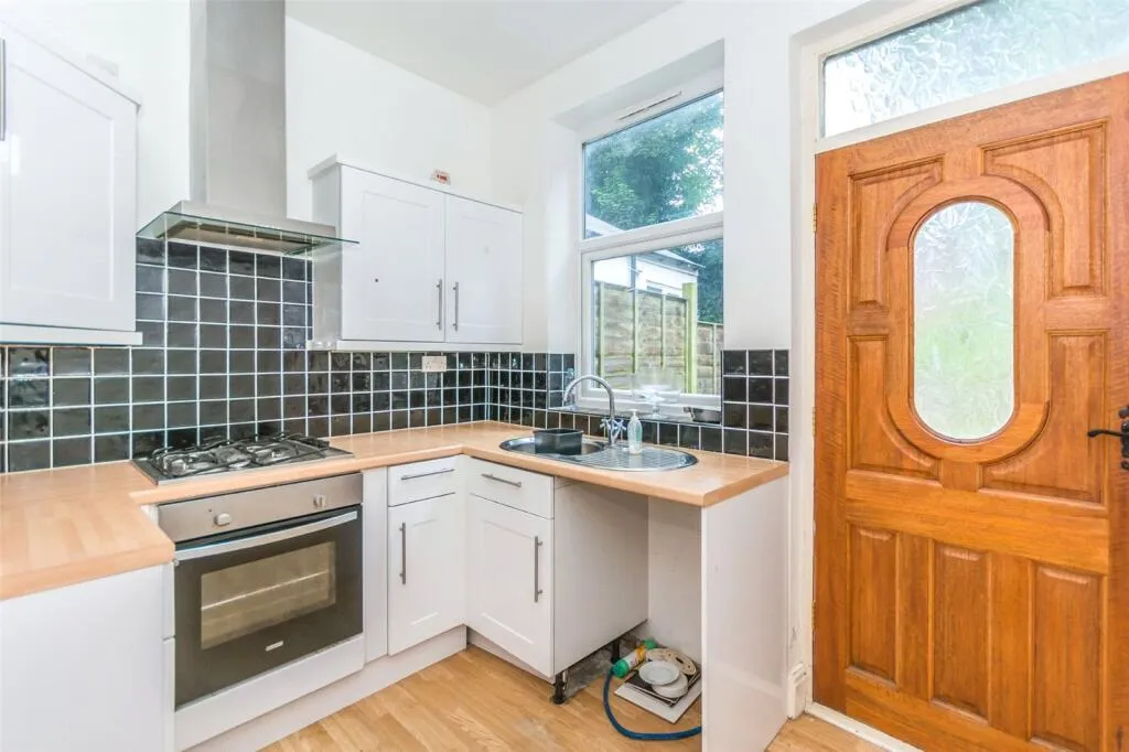 1 bed Character Property