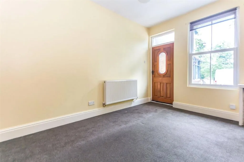 1 bed Character Property