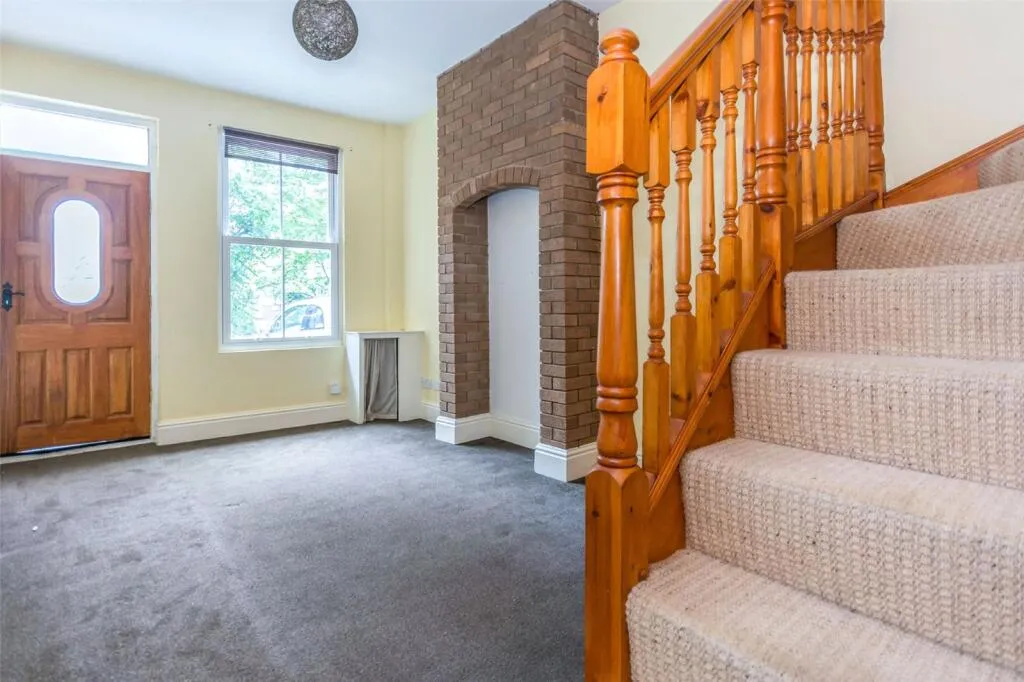 1 bed Character Property