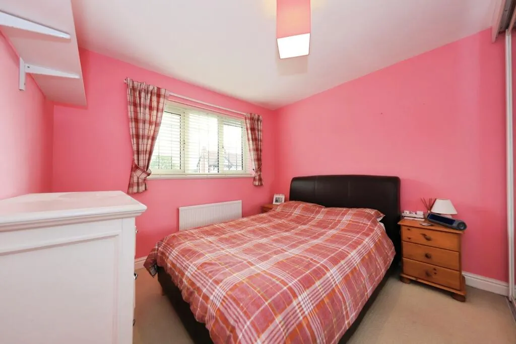 4 bed Detached