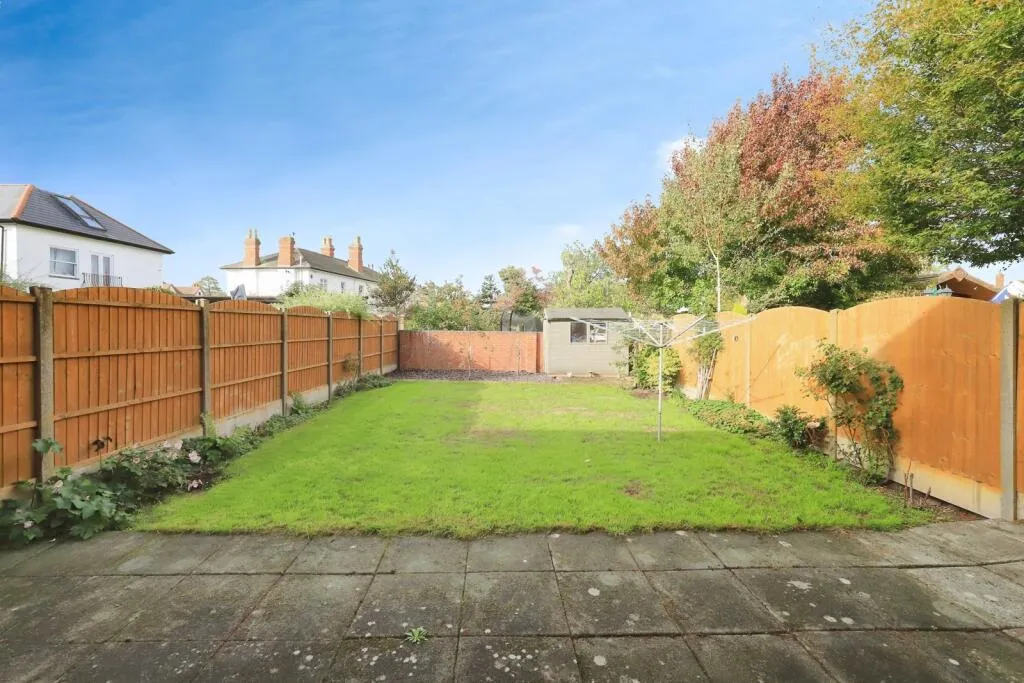 4 bed Detached