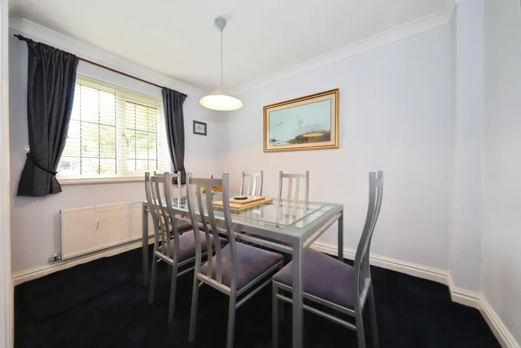 4 bed Detached