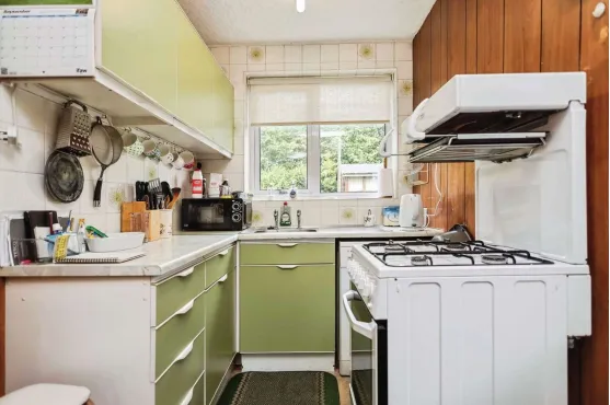 3 bed End of Terrace