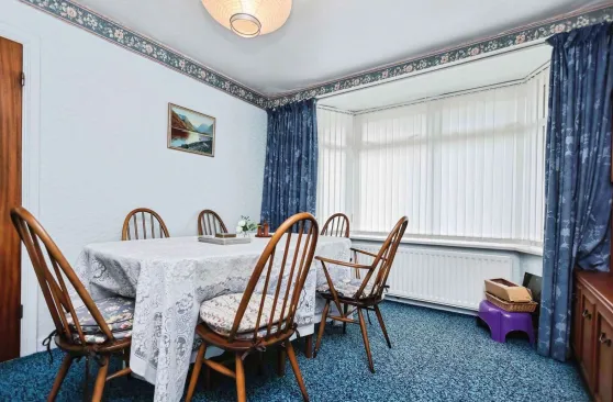 3 bed End of Terrace