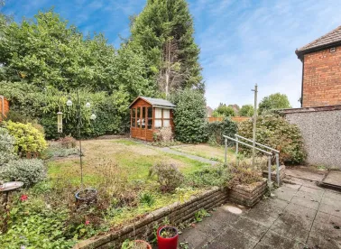 3 bed End of Terrace