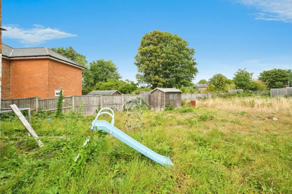 3 bed Terraced