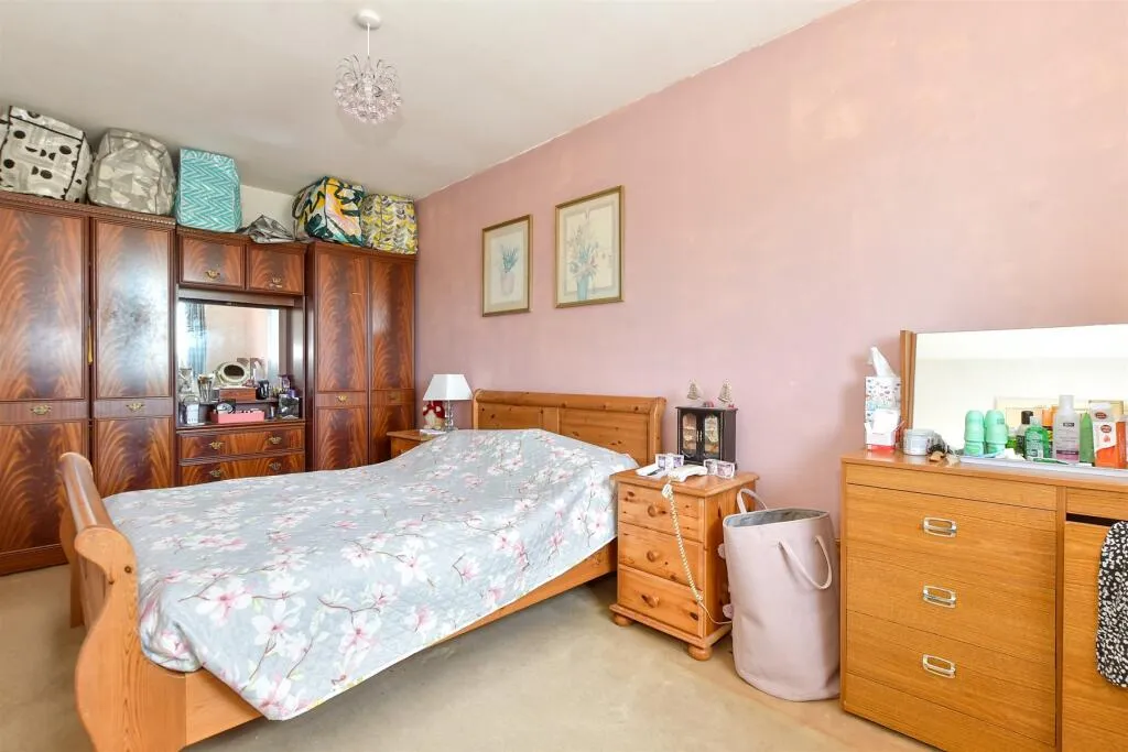 2 bed End of Terrace