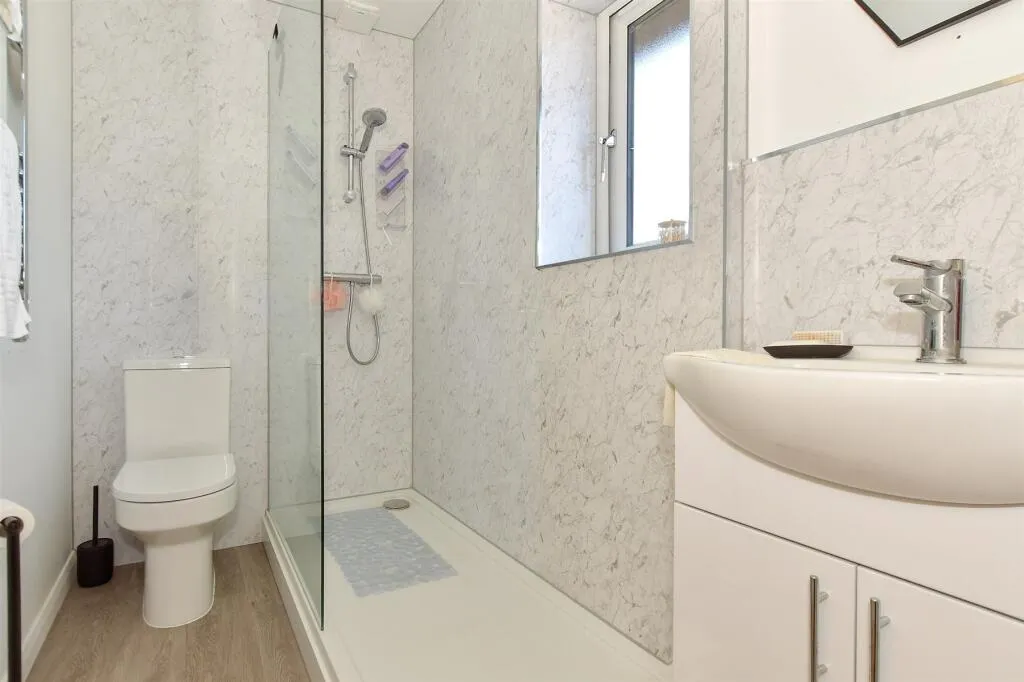 2 bed End of Terrace