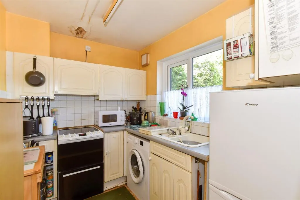 2 bed End of Terrace