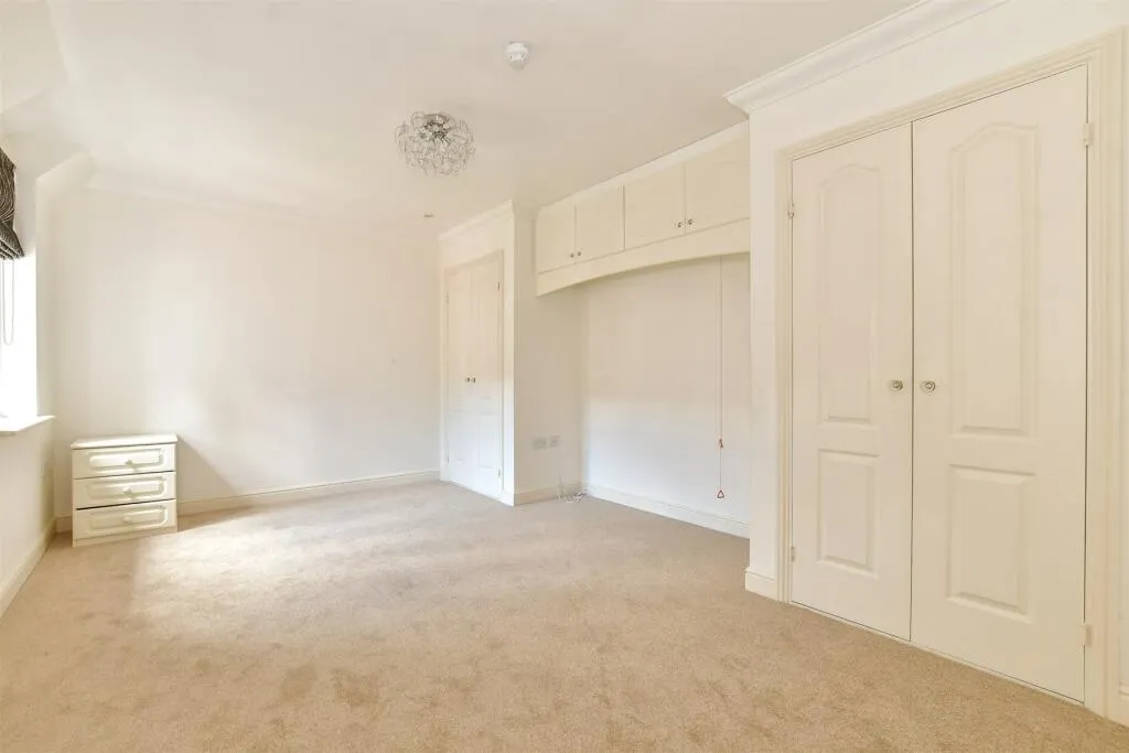 2 bed Retirement Property