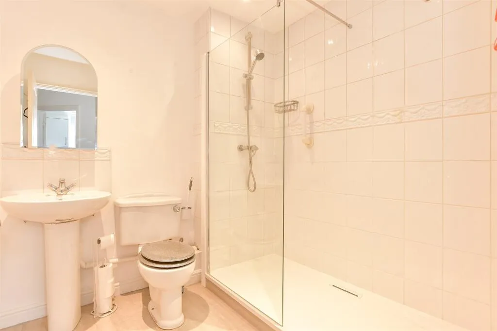 2 bed Retirement Property