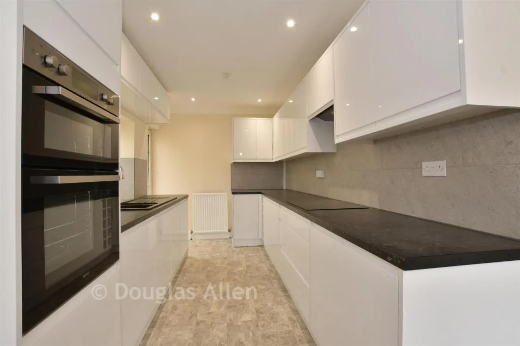 2 bed Detached Bungalow