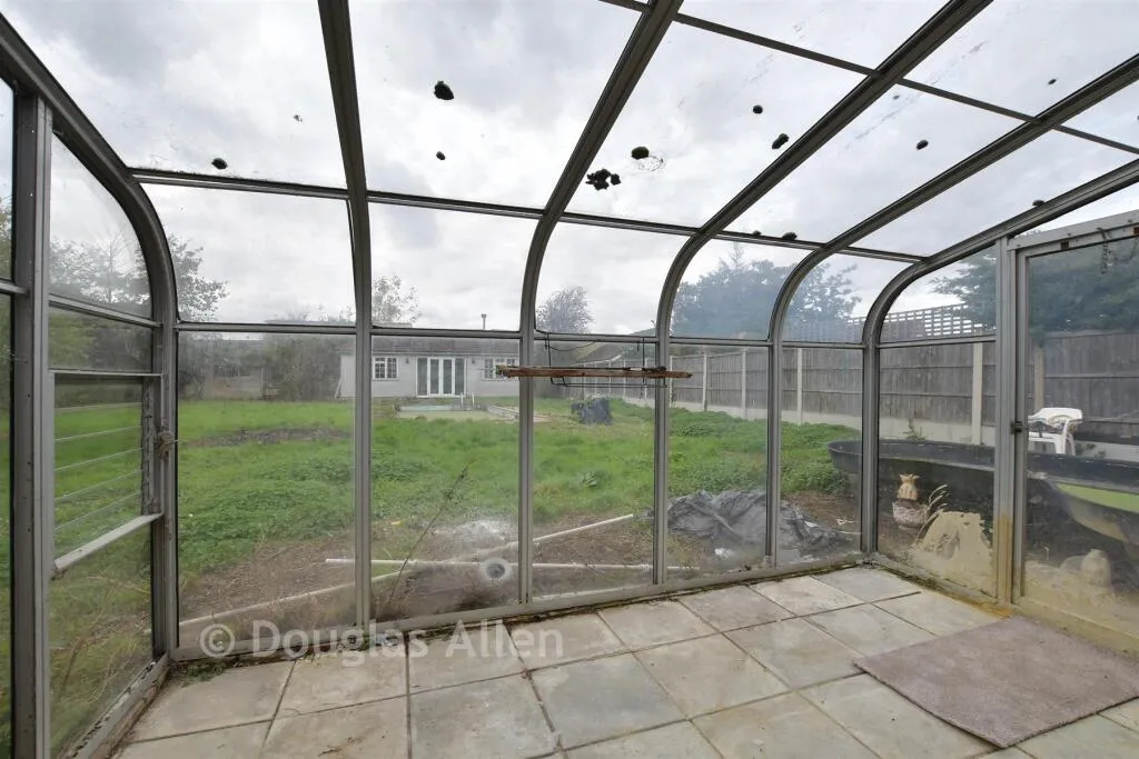 2 bed Detached Bungalow