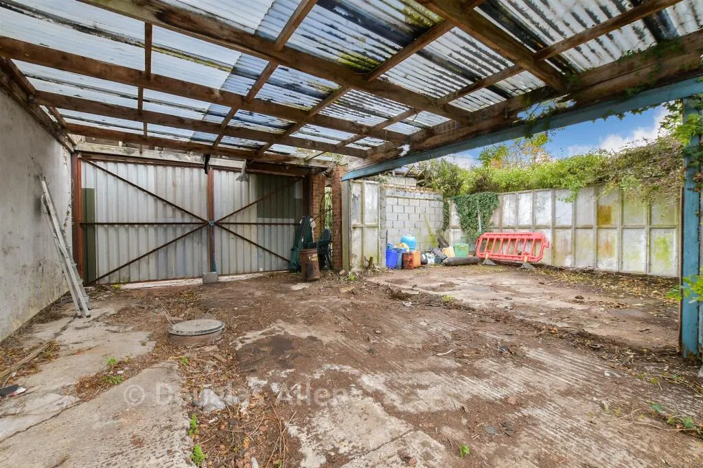 2 bed Detached Bungalow